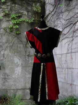 Mittelalter Waffenrock Tunika rot schwarz Streifen