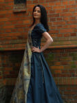 Mittelalter Kleid mit Blumenstoff Blau