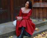Mittelalterkleid "Runhild" Rot mit antiker Borte