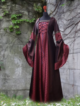 Mittelalterkleid aus Taft und bedruckter Viskose in Beerenfarben leicht glänzend für Larp und Wikinger
